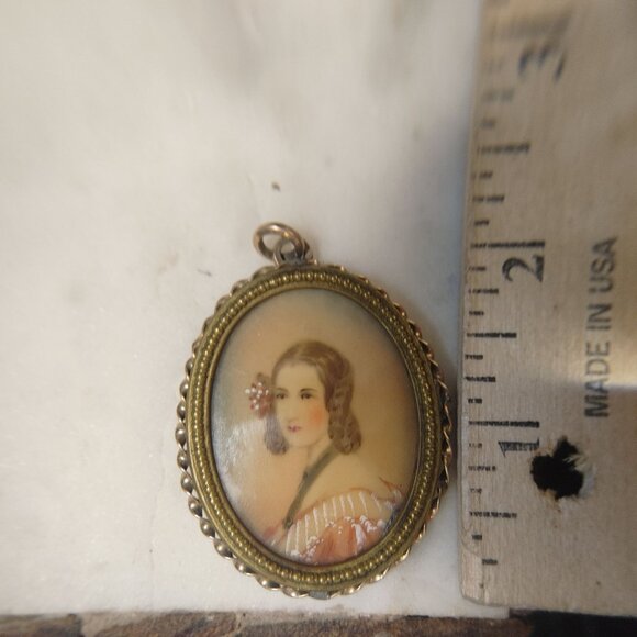 Antique Victorian Pendant 10K Yellow Gold 15 g Hand Painted Miniature Portrait - Picture 5 of 16